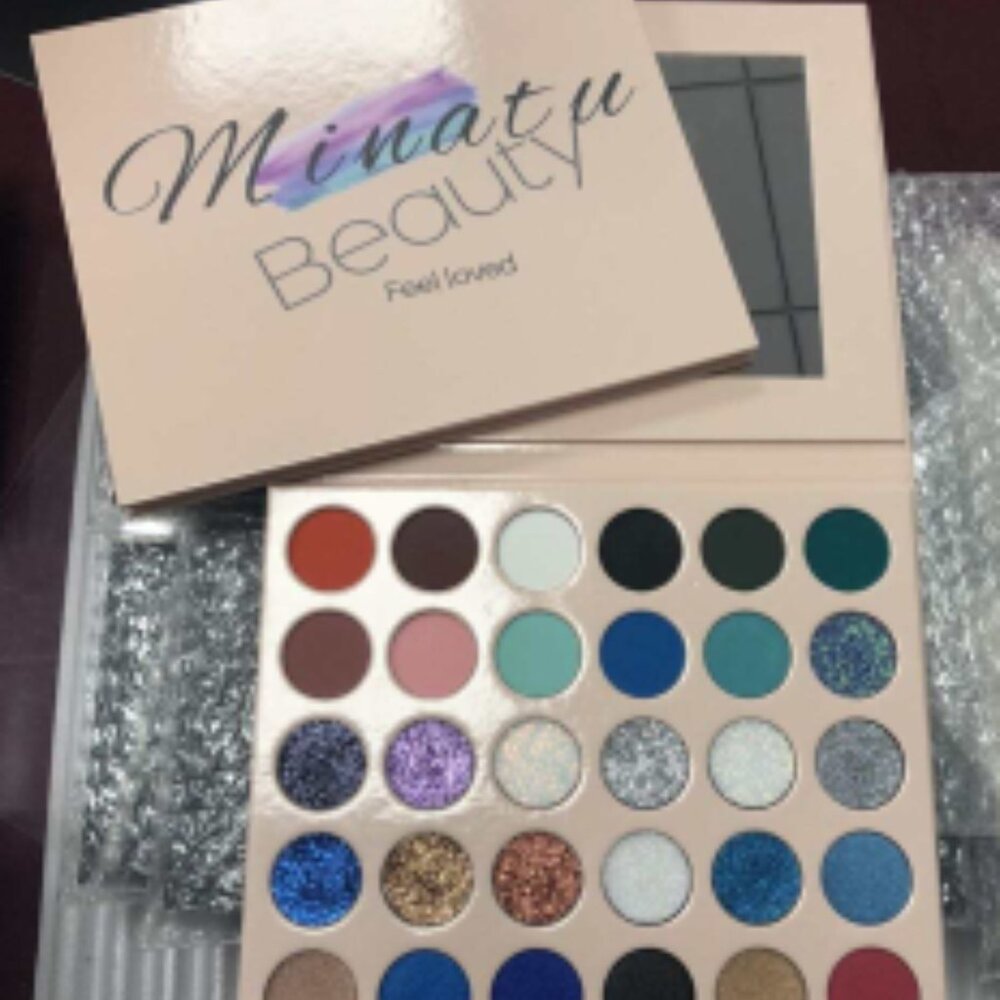 30 color Eyeshadow pallete. Winter Ball